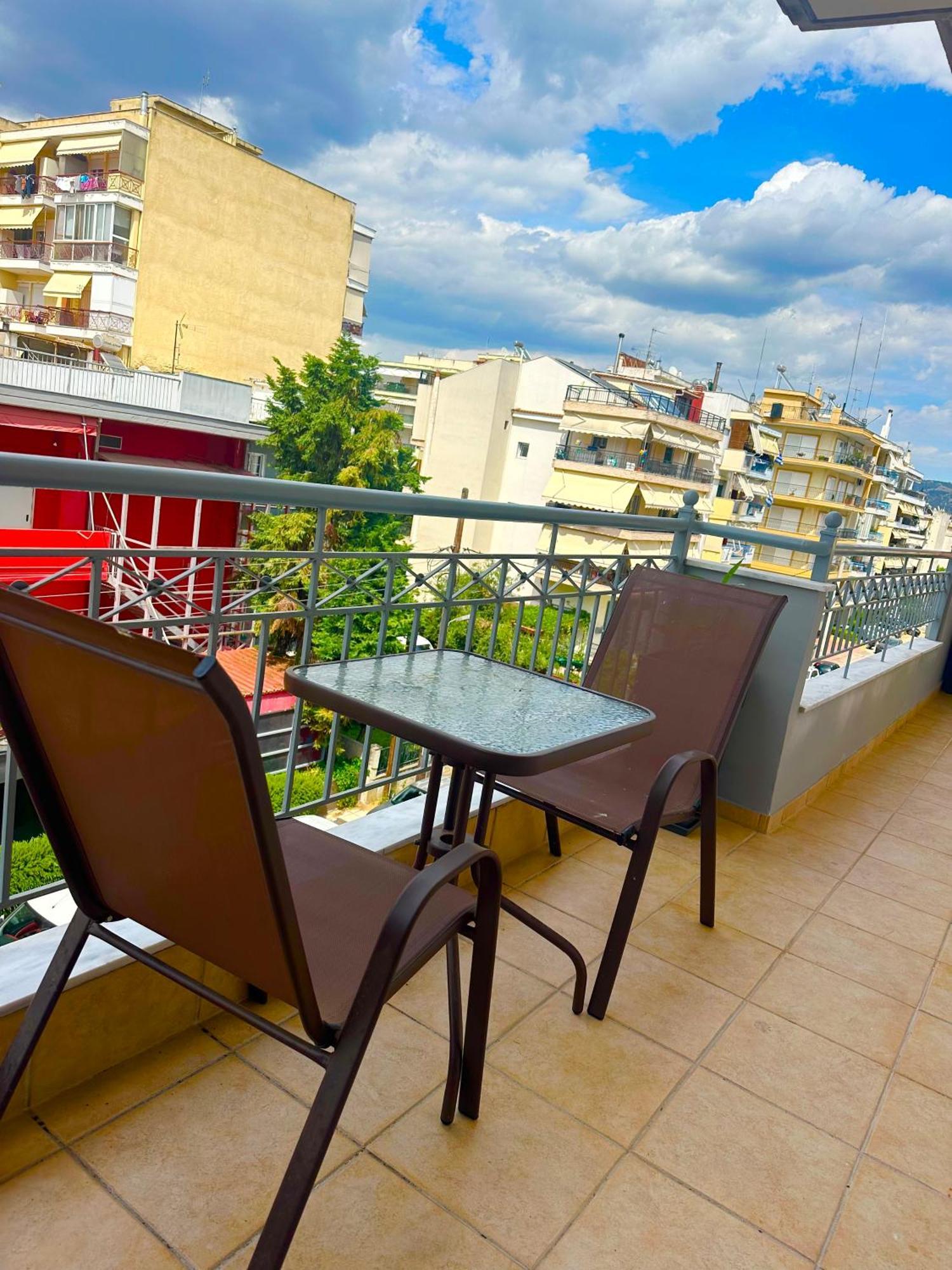 Κατάλυμα Στο Δεύτερο Όροφο Tesalónica Exterior foto